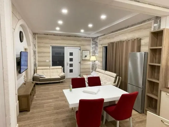 Luce Mit Pool Apartamento *