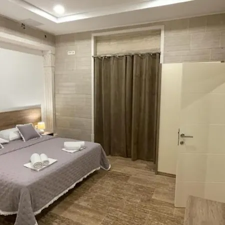 Apartamento Luce Mit Pool Makarska