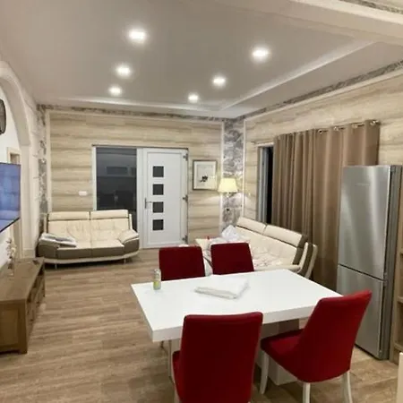 Luce Mit Pool Apartamento *