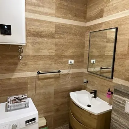 Apartamento Luce Mit Pool