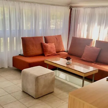 Luce Mit Pool * Makarska