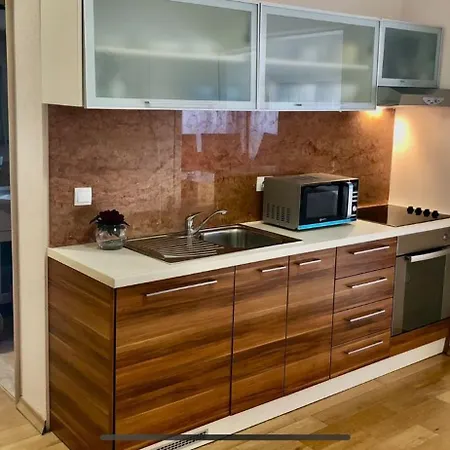 Apartment Luce Mit Pool *