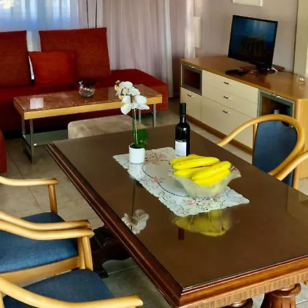 Apartment Luce Mit Pool Makarska