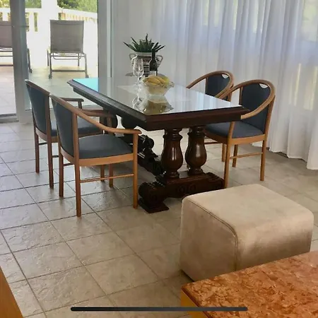 Apartamento Luce Mit Pool