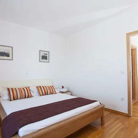 Luce Mit Pool Apartamento