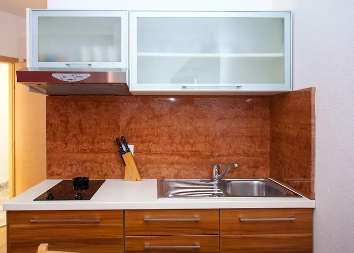 Apartmán Luce Mit Pool Makarská