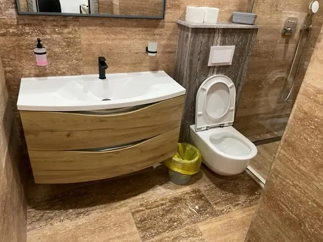 Luce Mit Pool アパート *